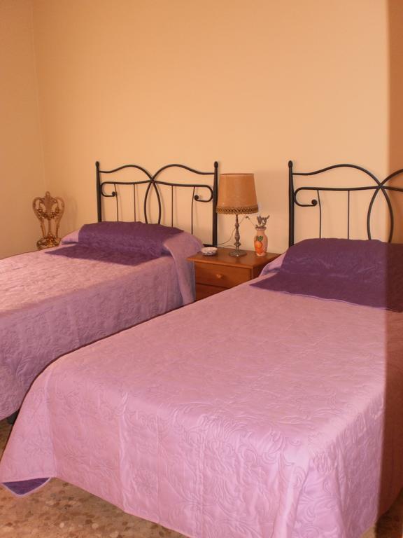 Casa Los Olivos Grávalos Room photo